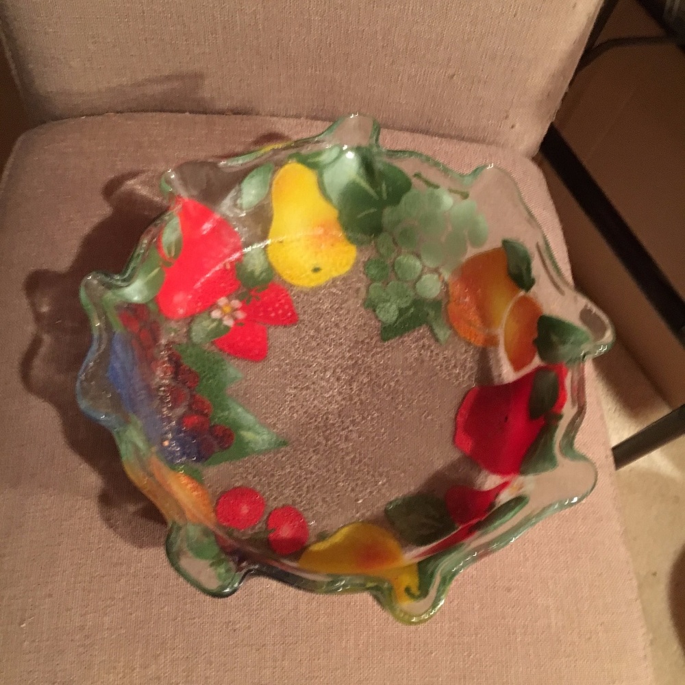 Glass centerpiece bowl